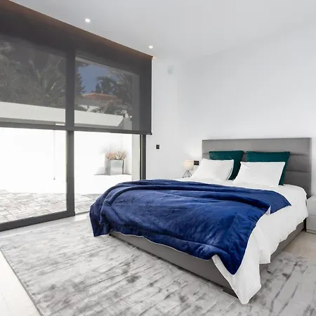 Calima - 5 Bedrooms With Private Pool - 100m From The Beach Marbella