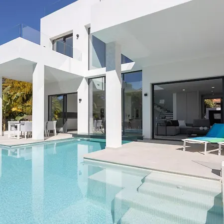 Calima - 5 Bedrooms With Private Pool - 100m From The Beach * Marbella