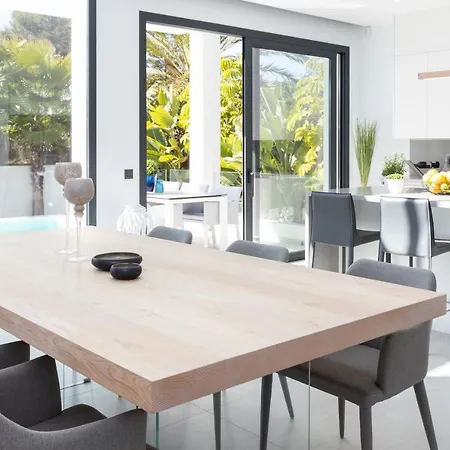 Calima - 5 Bedrooms With Private Pool - 100m From The Beach Villa Marbella